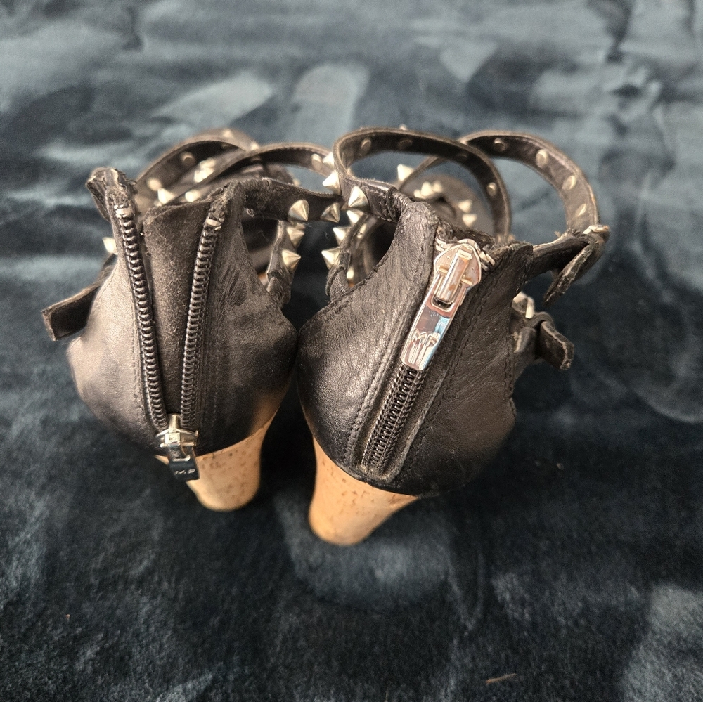 Shoes - Picture 3 of 3